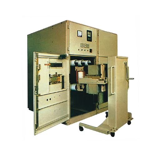 KYN18A-12戶內(nèi)交流鎧裝移開式開關(guān)設備